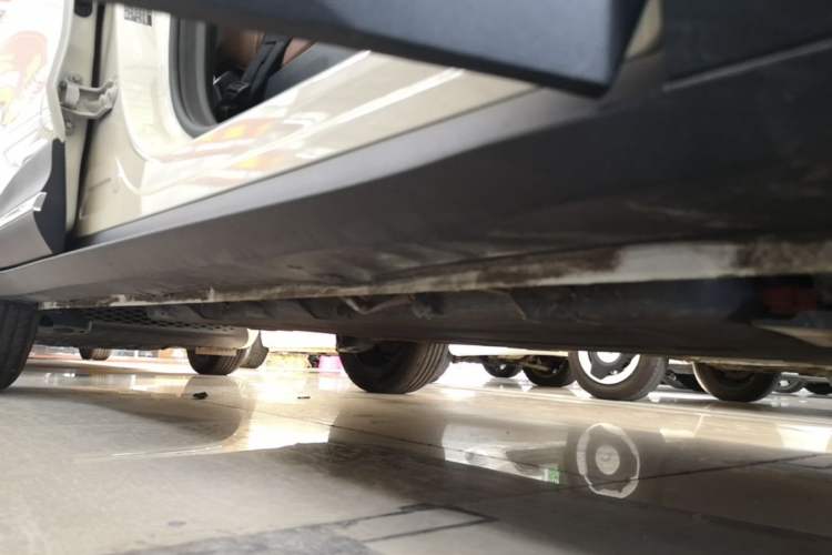 Used Wuling Bingo S 2025 Model 430km Deluxe Edition Right Side Sill