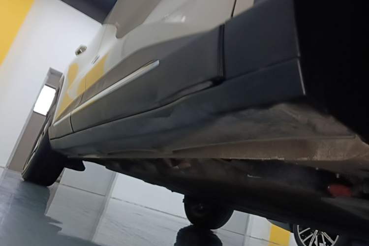 Used Wuling Bingo S 2025 Model 430km Flagship Edition Right Side Sill