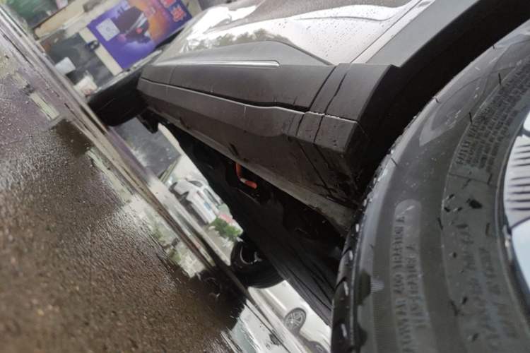 Used Wuling Bingo S 2025 Model 430km Deluxe Edition Right Side Sill
