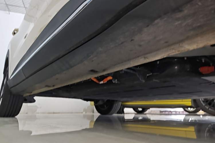 Used Wuling Bingo S 2025 Model 325km Flagship Edition Right Side Sill