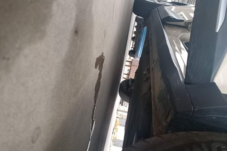 Used Wuling Bingo S 2025 Model 325km Deluxe Edition Right Side Sill