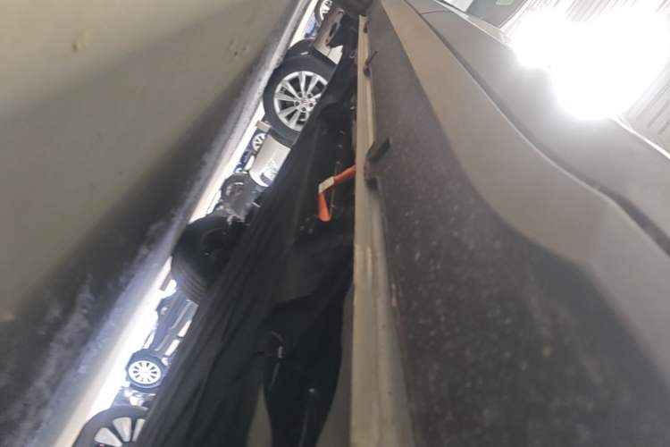 Used Wuling Bingo S 2025 Model 325km Deluxe Edition Right Side Sill