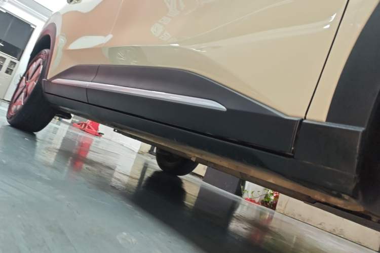 Used Wuling Bingo S 2025 Model 325km Deluxe Edition Right Side Sill