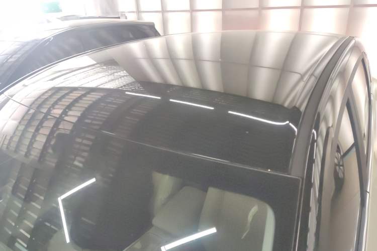 Used Wuling Bingo S 2025 Model 325km Deluxe Edition Roof