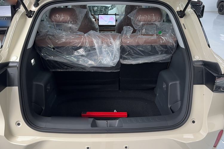Used Wuling Bingo S 2025 Model 325km Deluxe Edition Trunk