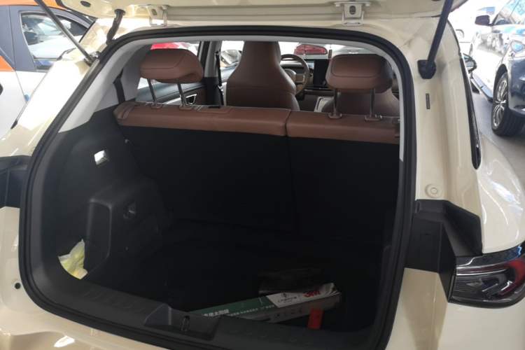 Used Wuling Bingo S 2025 Model 430km Deluxe Edition Trunk
