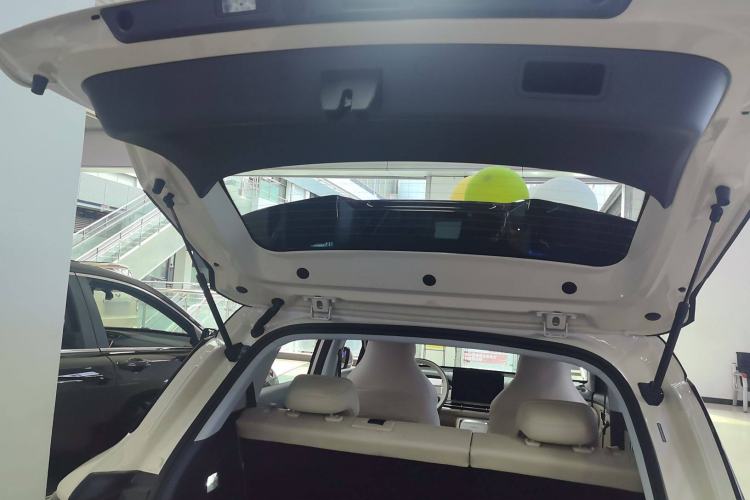 Used Wuling Bingo S 2025 Model 325km Flagship Edition Trunk