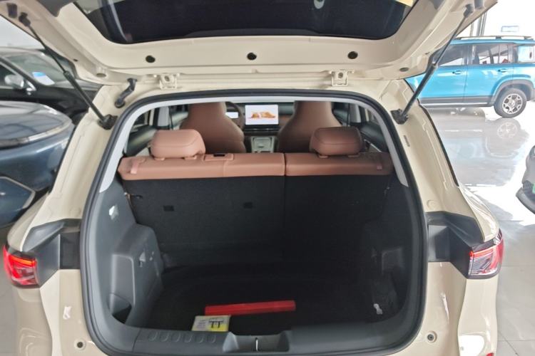 Used Wuling Bingo S 2025 Model 430km Flagship Edition Trunk