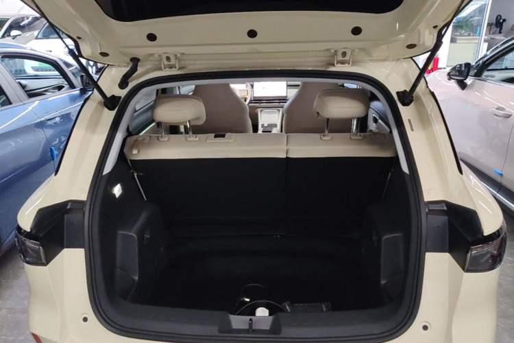 Used Wuling Bingo S 2025 Model 430km Flagship Edition Trunk