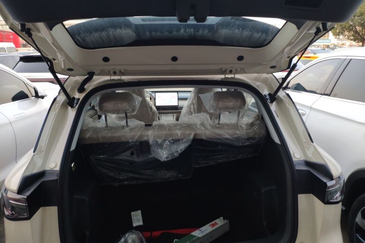 Used Wuling Bingo S 2025 Model 325km Deluxe Edition Trunk