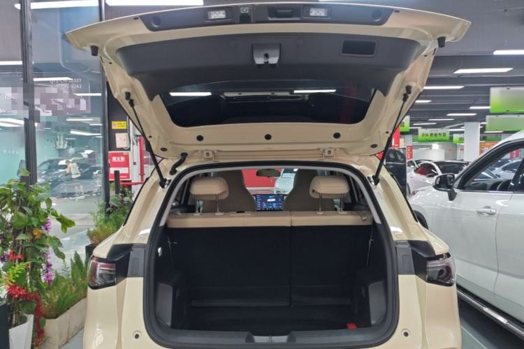 Used Wuling Bingo S 2025 Model 325km Deluxe Edition Trunk