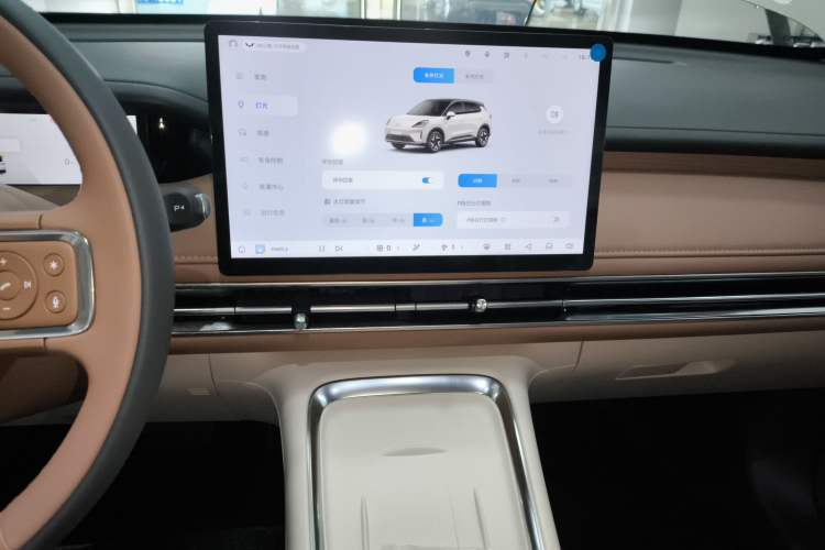 Used Wuling Bingo S 2025 Model 325km Deluxe Edition Audio And AC Panel