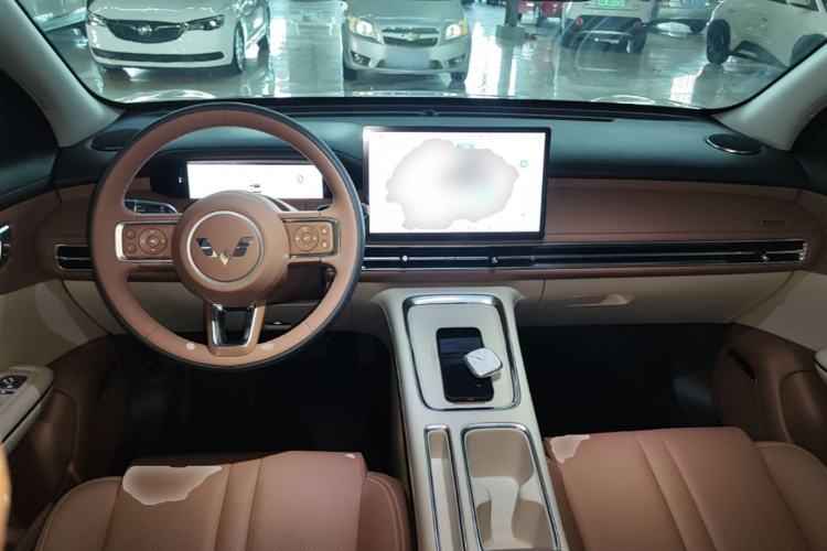 Used Wuling Bingo S 2025 Model 325km Deluxe Edition Center Console