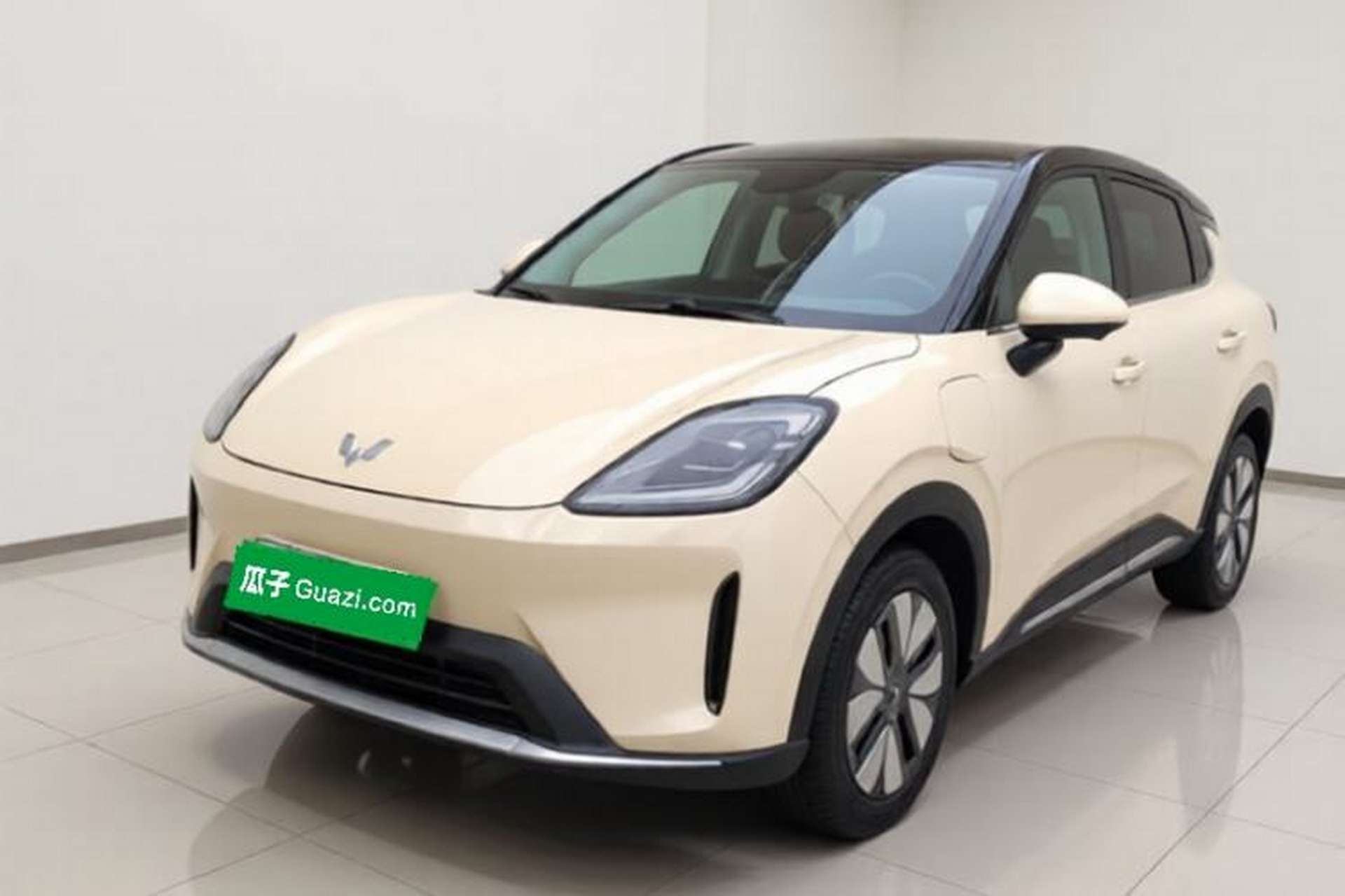 Used Wuling Bingo S 2025 Model 325km Deluxe Edition Front Left 45 Deg
