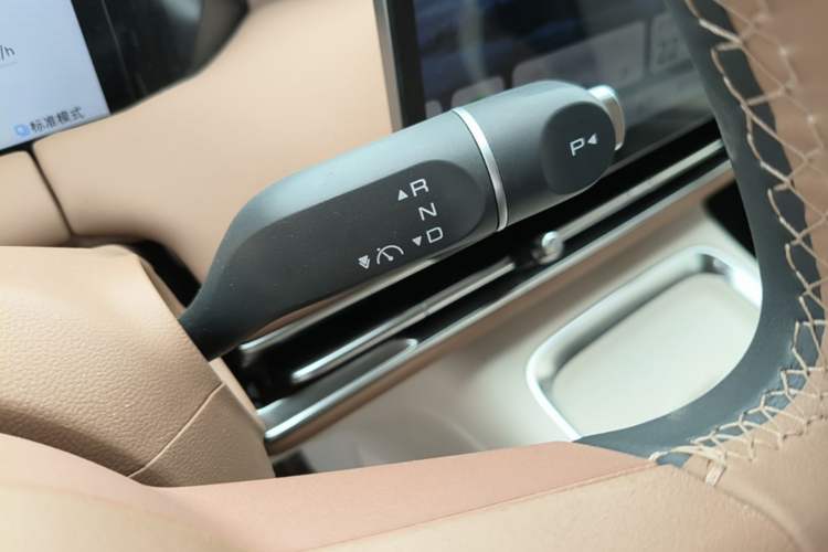 Used Wuling Bingo S 2025 Model 430km Flagship Edition Gear Lever