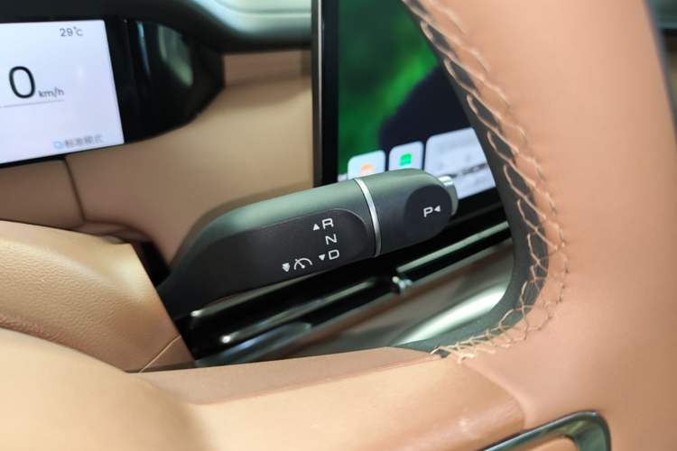 Used Wuling Bingo S 2025 Model 430km Flagship Edition Gear Lever