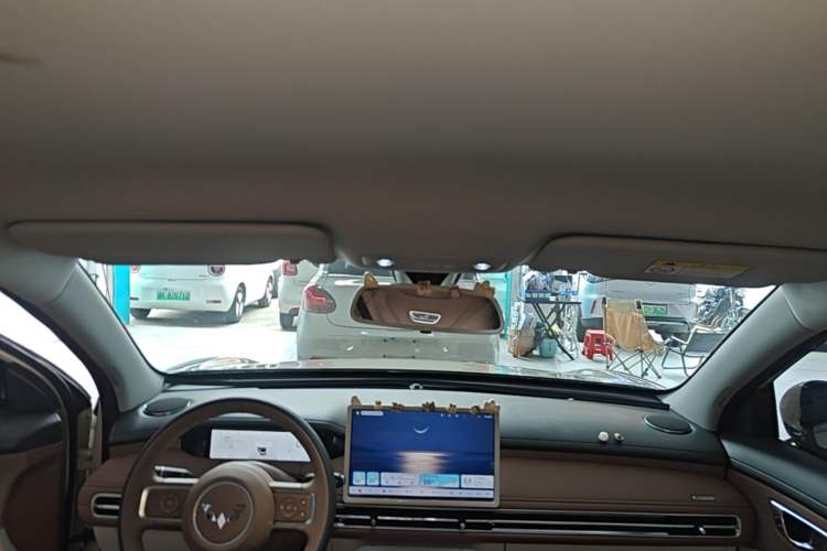 Used Wuling Bingo S 2025 Model 325km Deluxe Edition Headliner