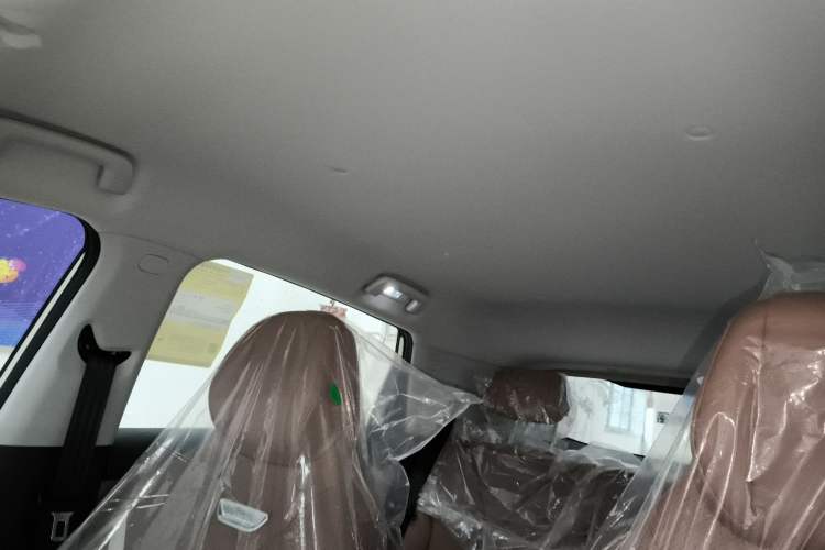 Used Wuling Bingo S 2025 Model 325km Deluxe Edition Headliner