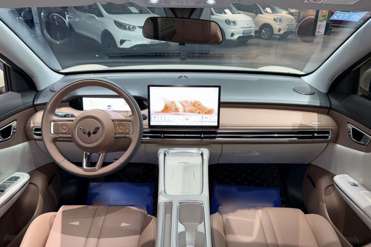 Used Wuling Bingo S 2025 Model 325km Deluxe Edition Interior 1