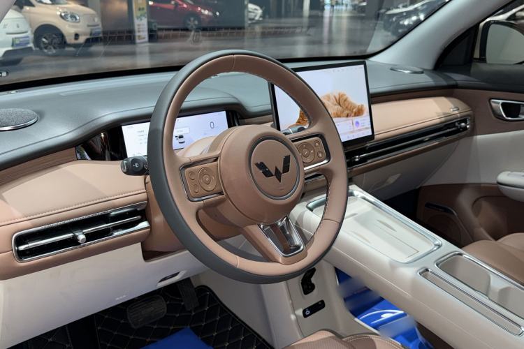 Used Wuling Bingo S 2025 Model 325km Deluxe Edition Interior 2