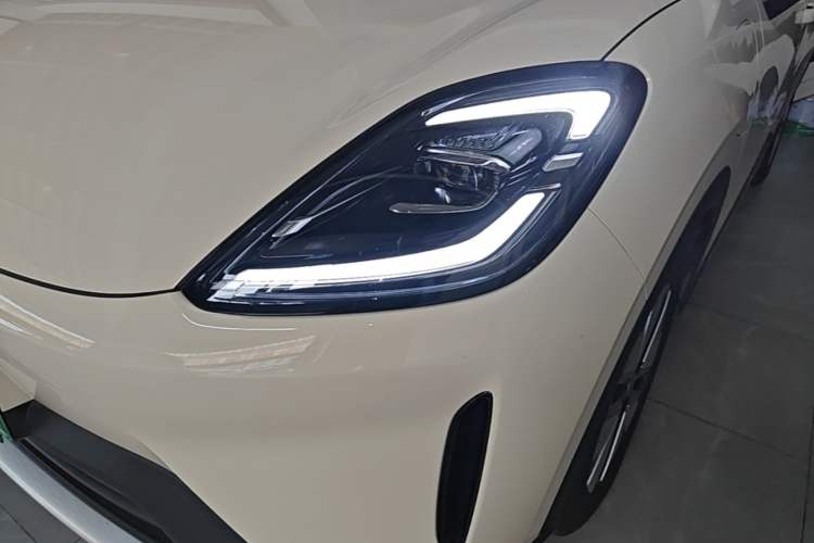 Used Wuling Bingo S 2025 Model 325km Deluxe Edition Left Front Headlight