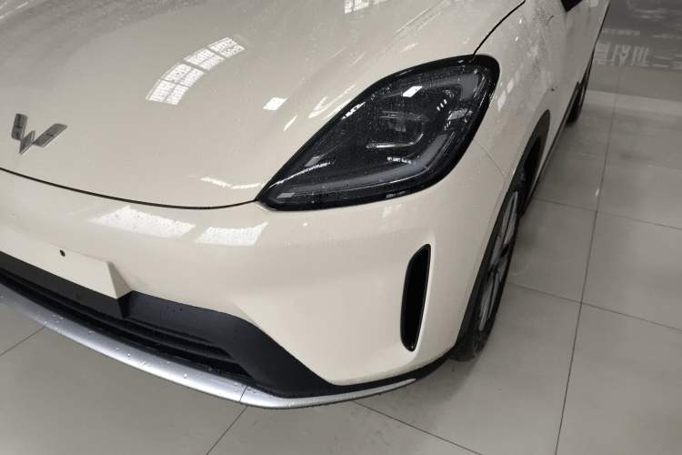 Used Wuling Bingo S 2025 Model 325km Deluxe Edition Left Front Headlight