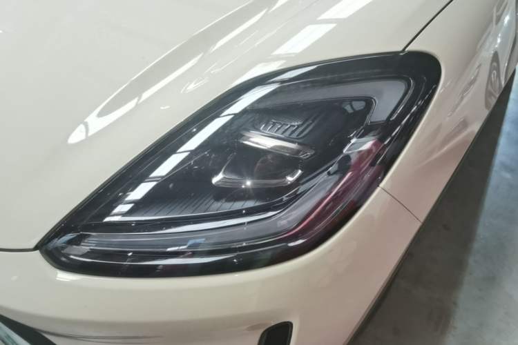 Used Wuling Bingo S 2025 Model 430km Flagship Edition Left Front Headlight