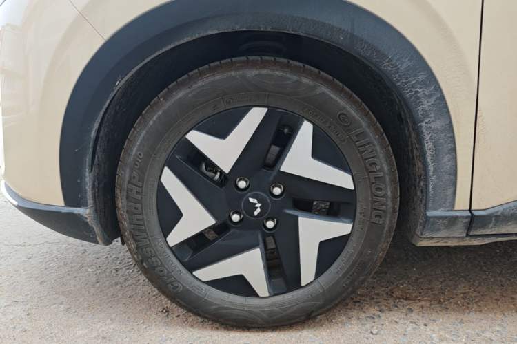 Used Wuling Bingo S 2025 Model 430km Flagship Edition Left Front Wheel Hub