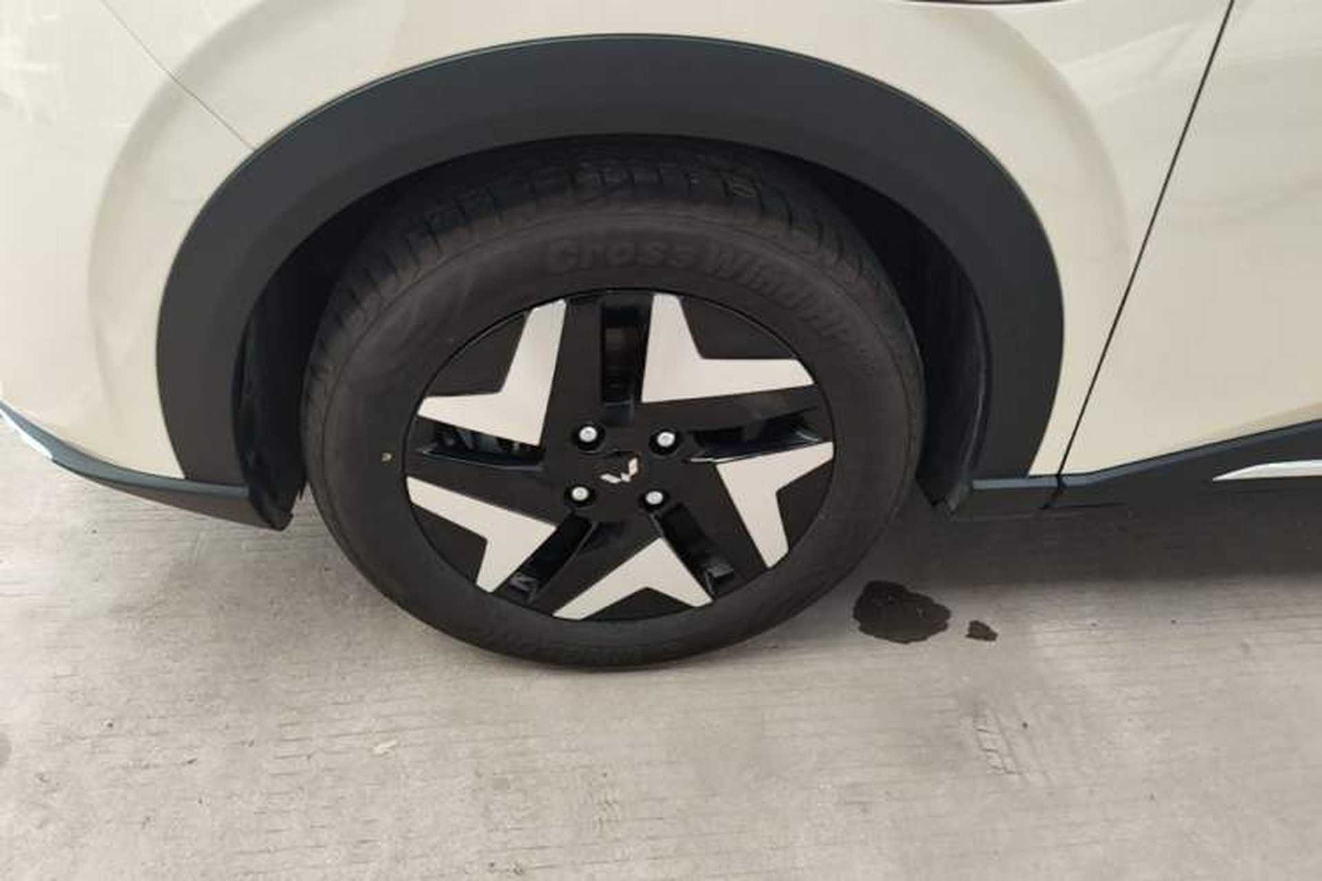 Used Wuling Bingo S 2025 Model 430km Flagship Edition Left Front Wheel Hub
