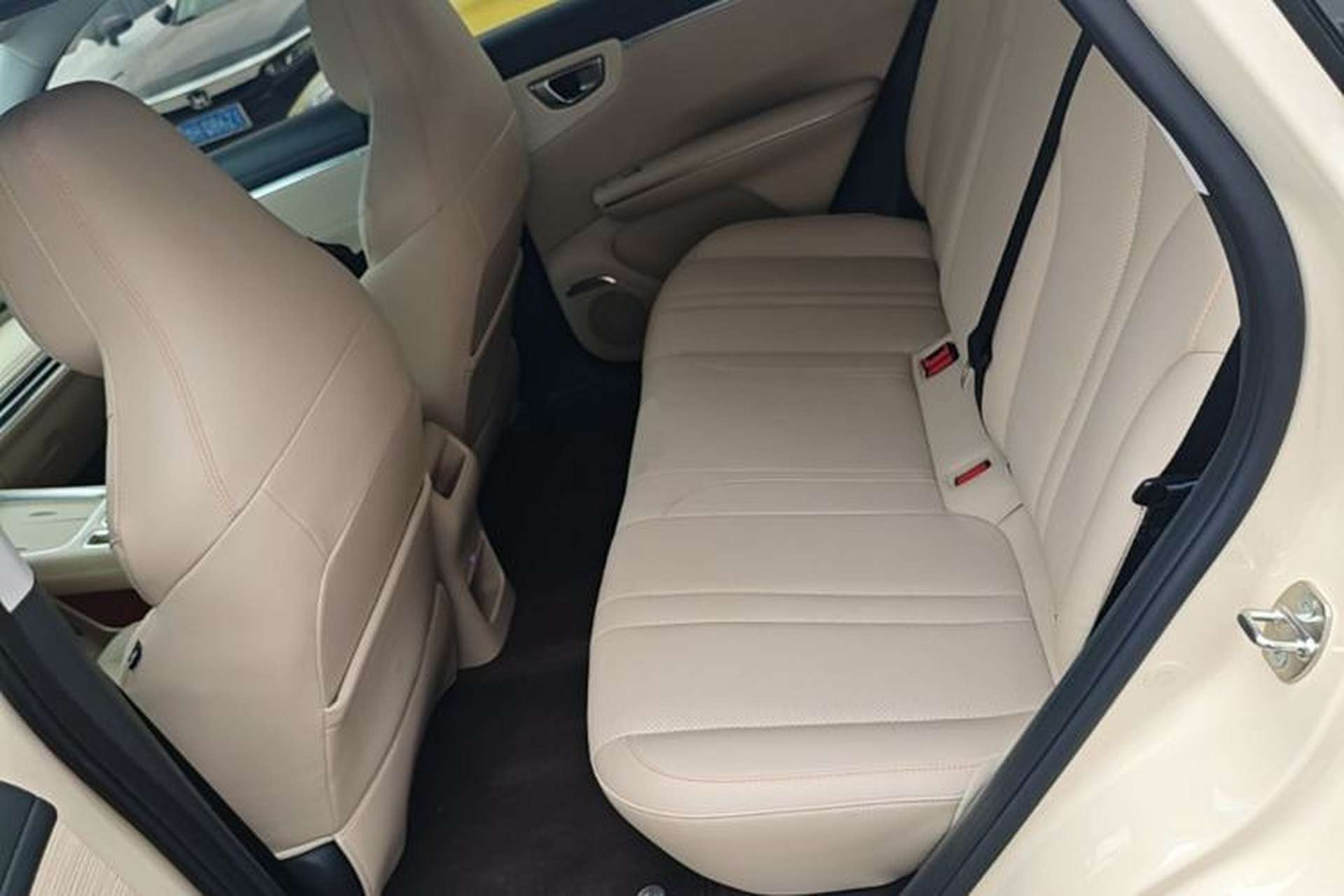 Used Wuling Bingo S 2025 Model 430km Flagship Edition Left Rear Seat