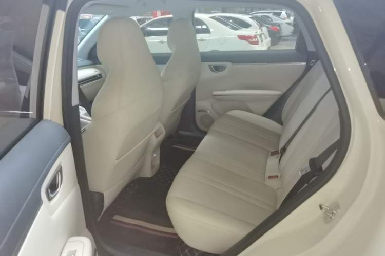 Used Wuling Bingo S 2025 Model 430km Flagship Edition Left Rear Seat