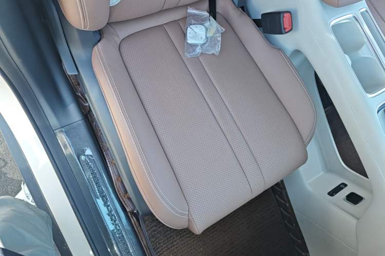 Used Wuling Bingo S 2025 Model 430km Flagship Edition Right Front Seat