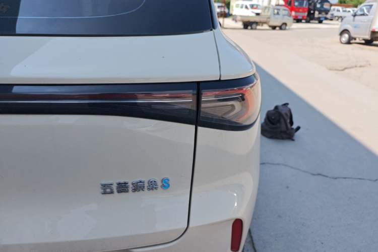 Used Wuling Bingo S 2025 Model 430km Flagship Edition Right Rear Taillight