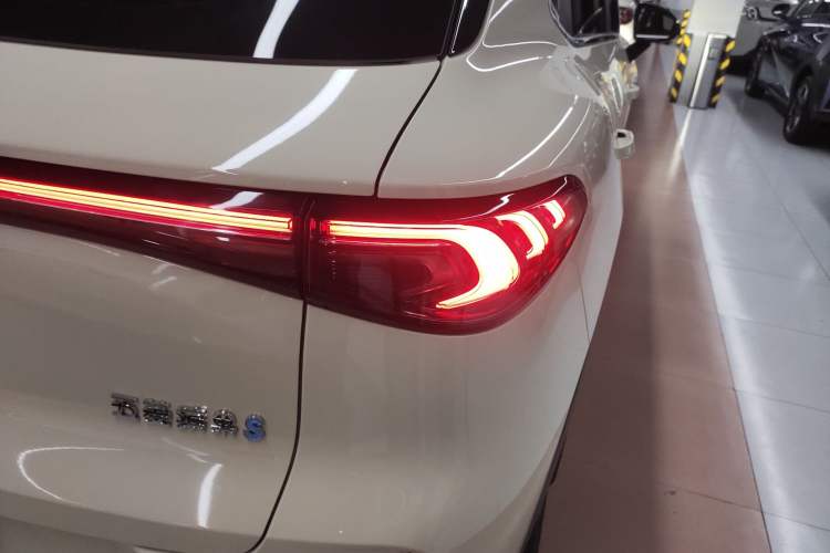 Used Wuling Bingo S 2025 Model 430km Flagship Edition Right Rear Taillight