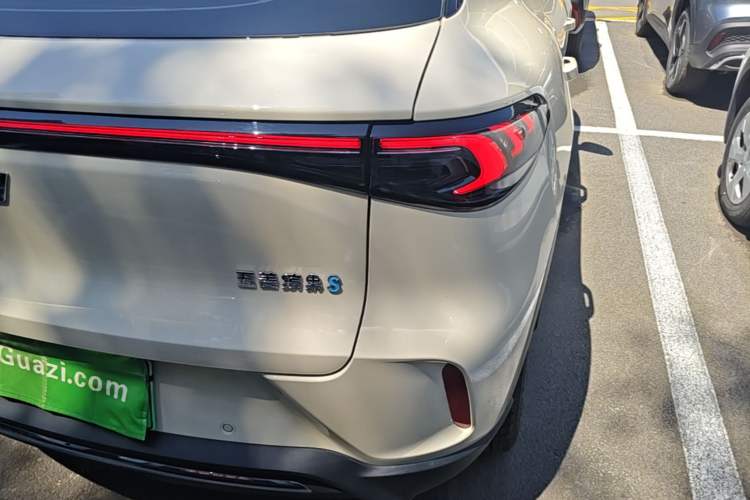 Used Wuling Bingo S 2025 Model 430km Flagship Edition Right Rear Taillight