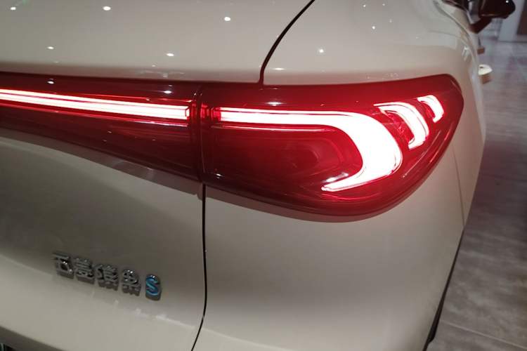 Used Wuling Bingo S 2025 Model 325km Deluxe Edition Right Rear Taillight