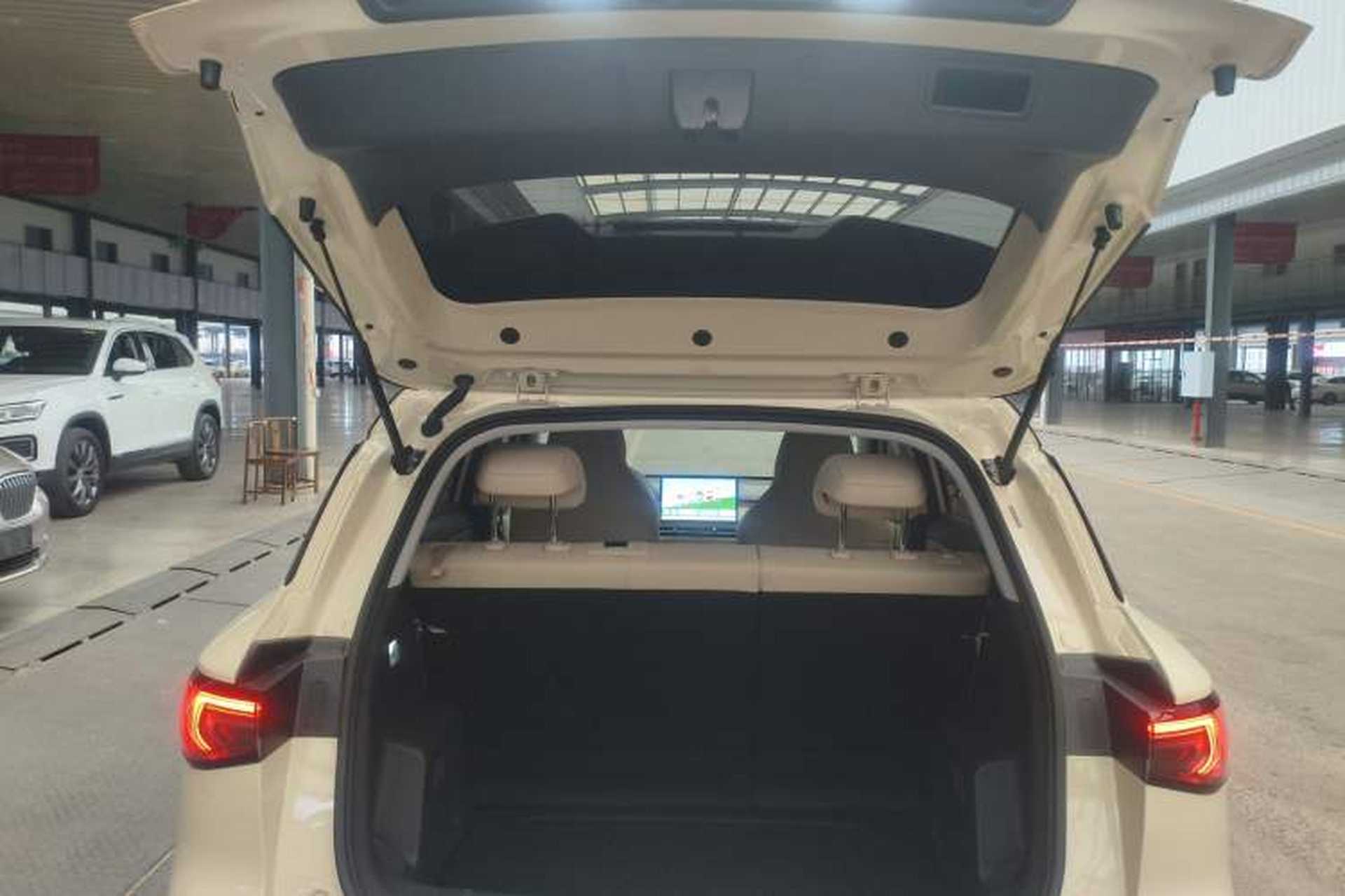 Used Wuling Bingo S 2025 Model 325km Flagship Edition Trunk