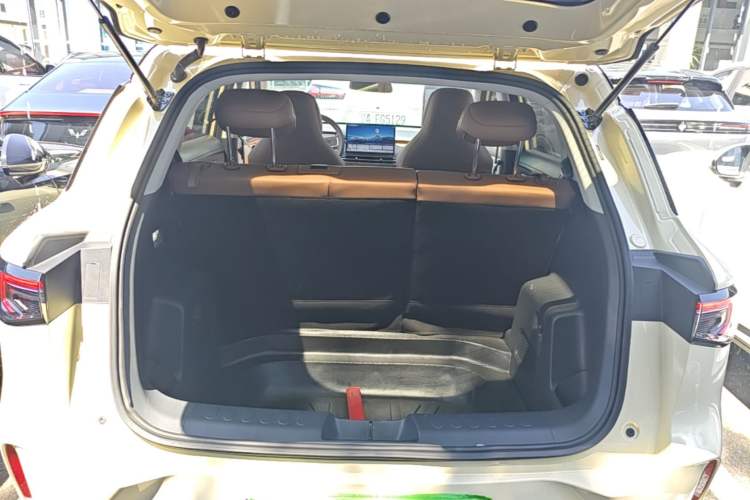 Used Wuling Bingo S 2025 Model 430km Flagship Edition Trunk