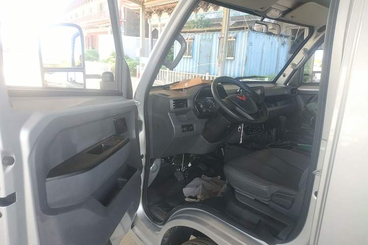 Used Wuling Dragon Truck 2023 2.0L Comfort Version Driver Seat