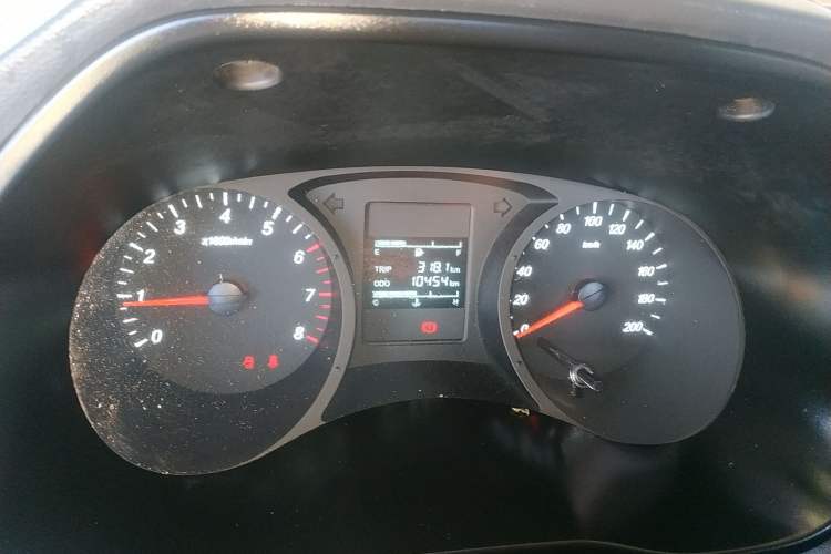 Used Wuling Dragon Truck 2023 2.0L Comfort Version Instrument Cluster