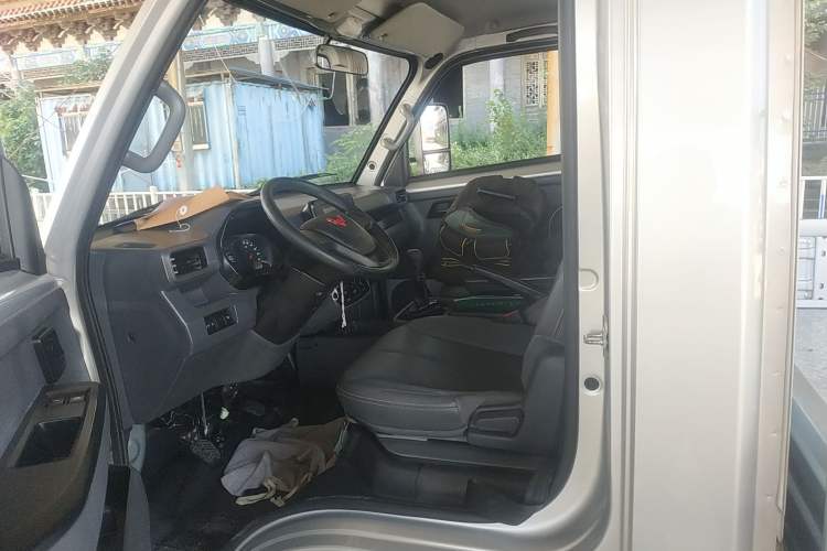 Used Wuling Dragon Truck 2023 2.0L Comfort Version Left Front Seat