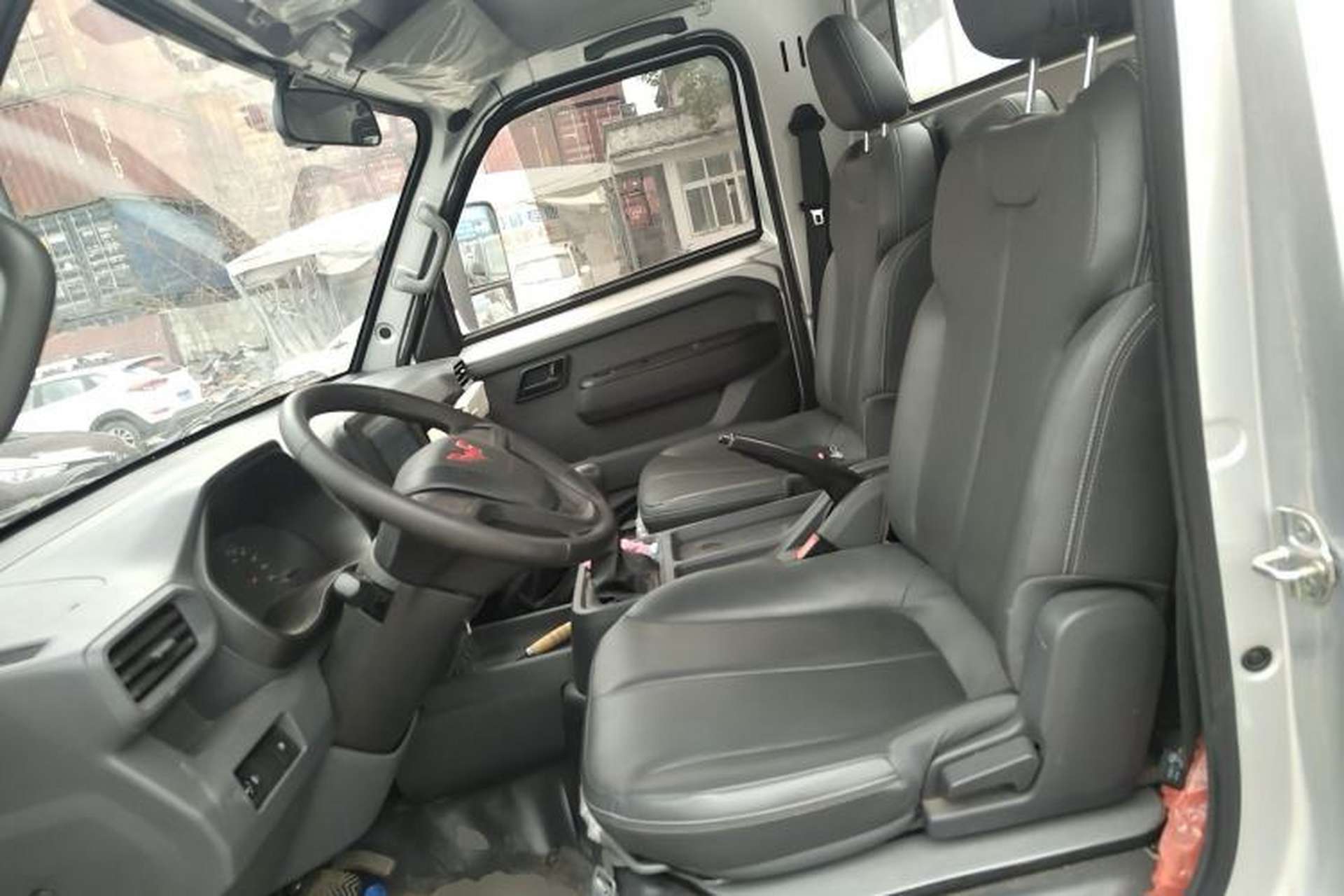 Used Wuling Dragon Truck 2023 2.0L Comfort Version Left Front Seat