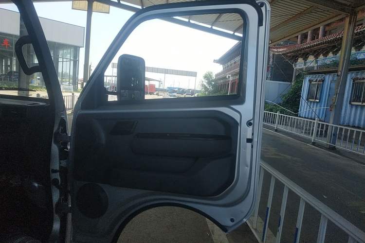 Used Wuling Dragon Truck 2023 2.0L Comfort Version Right Front Door Interior