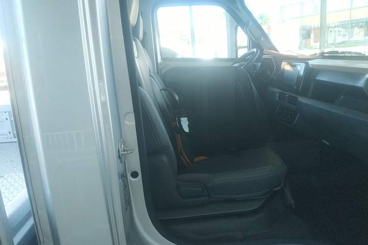 Used Wuling Dragon Truck 2023 2.0L Comfort Version Right Front Seat