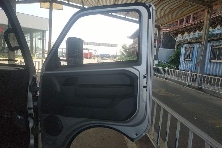 Used Wuling Dragon Truck 2023 2.0L Comfort Version Right Rear Door Interior