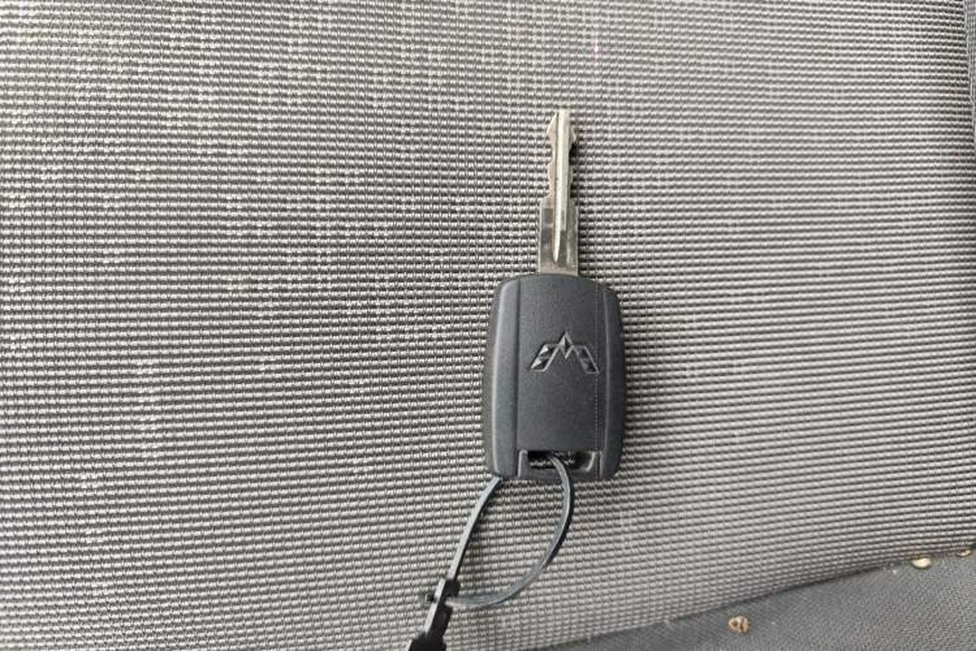 Used Wuling E10 2023 Comfort Model Vehicle Key