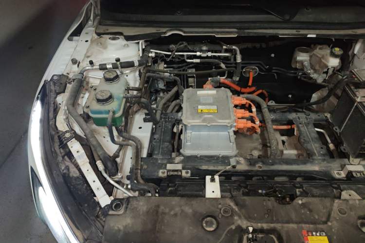 Used Wuling E5 2024 510 km Standard Version Engine Bay Right