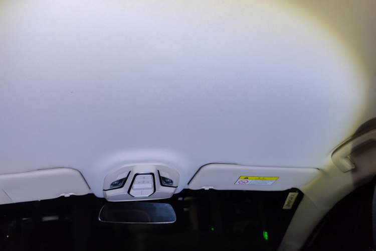 Used Wuling E5 2024 510 km Standard Version Headliner