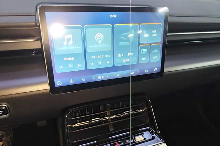 Used Wuling E5 2024 510 km Standard Version Audio And AC Panel