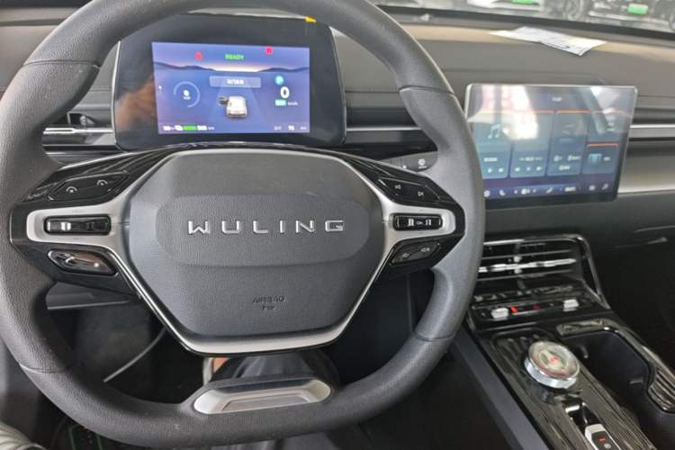 Used Wuling E5 2024 510 km Standard Version Center Console